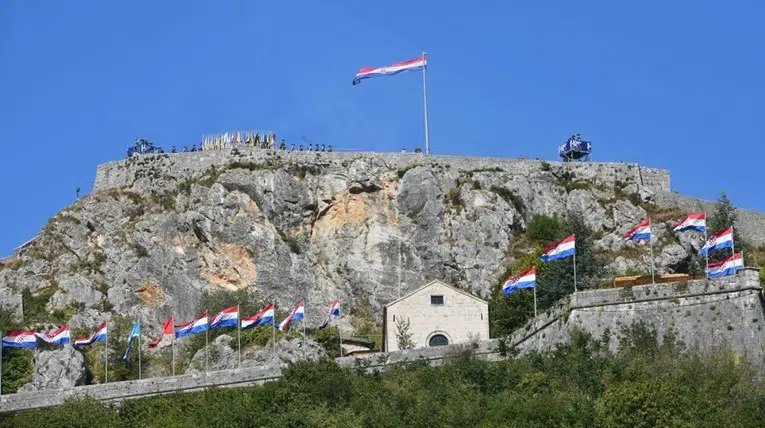 Hrvatska obilježava Dan pobjede i domovinske zahvalnosti, Dan hrvatskih branitelja i 29. obljetnicu vojno-redarstvene operacije “Oluja”