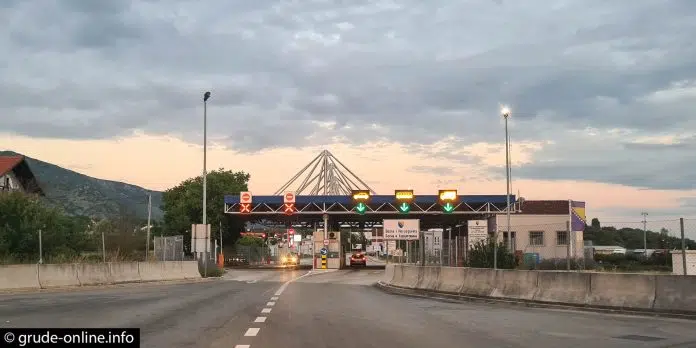 Koliko Je Osoba Uslo A Koliko Izaslo Iz Bih Za
