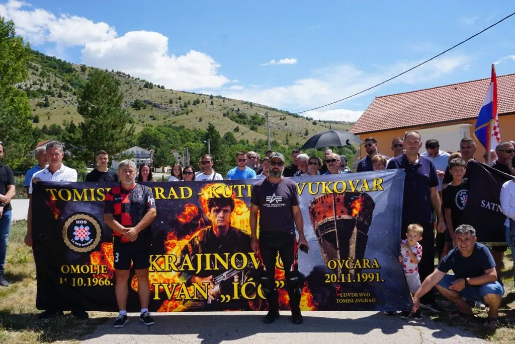 Omoljani s ponosom ističu svoga vukovarskog Heroja – Ivana Krajinovića „Iću“