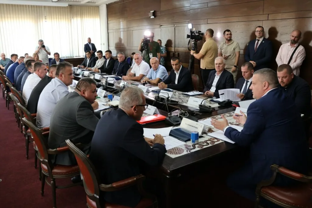 U Ljubuškom uručeni ugovori za podršku poduzetničkim zonama u iznosu od 300 000,00 KM