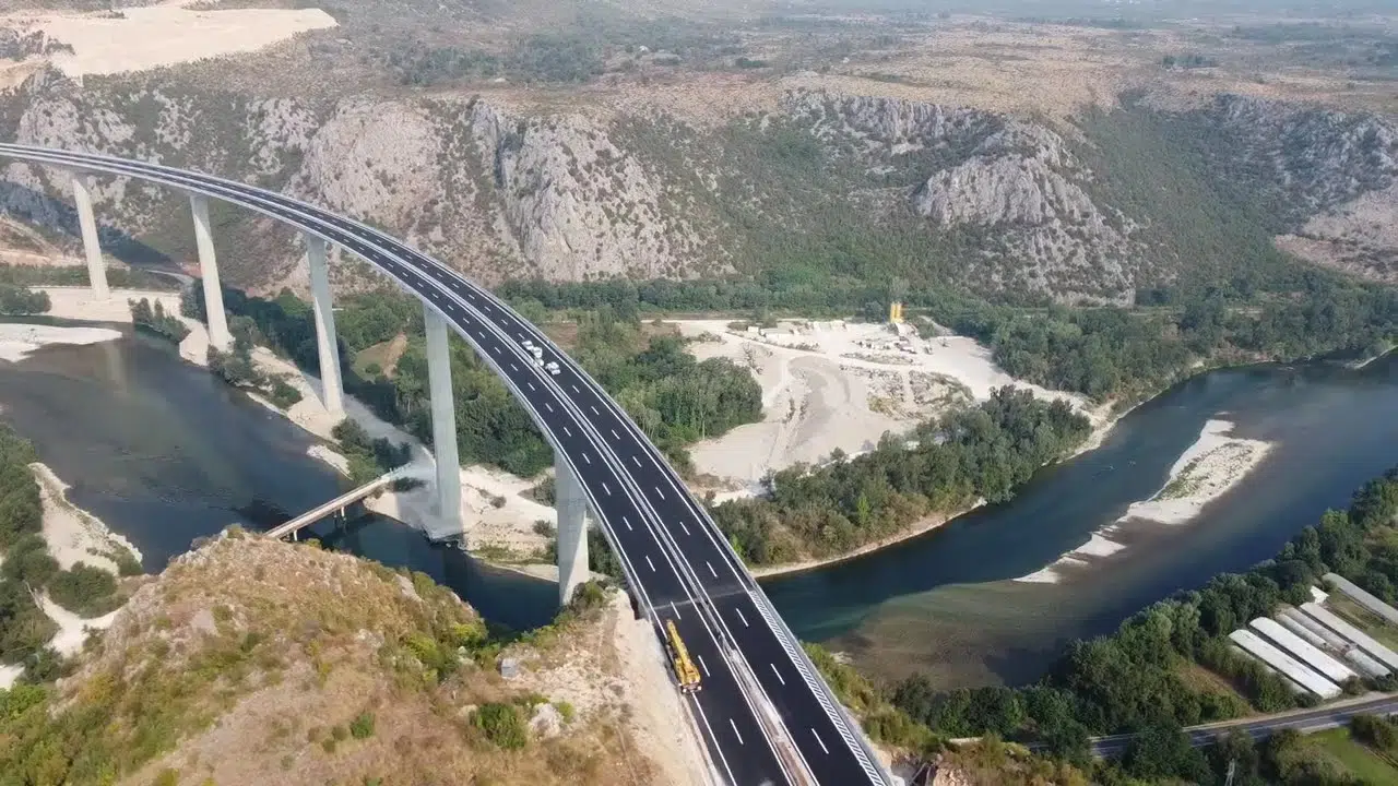 VIDEO | Pogledajte snimke impresivnog mosta “Hercegovina” iz zraka