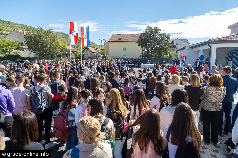 FOTOGRAFIJE: Svečano otvoren edukacijsko-rehabilitacijski centar Ivan Pavao II.