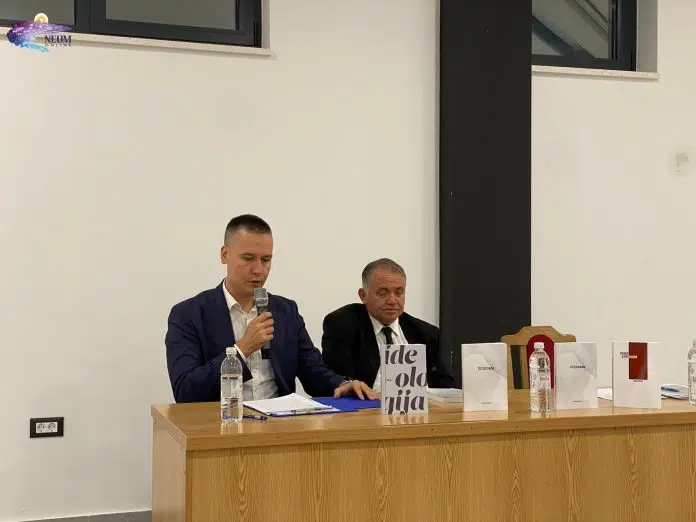 FOTO: Marijan Mandić predstavio svoj roman Marijan Mandic Predstavio Svoj Roman Orlovaca U Neumu