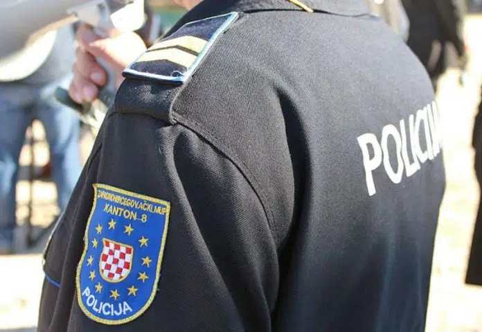Interni Postupak Protiv Cetiri Policajaca Zbog Premlacivanja Mladica U Sirokom
