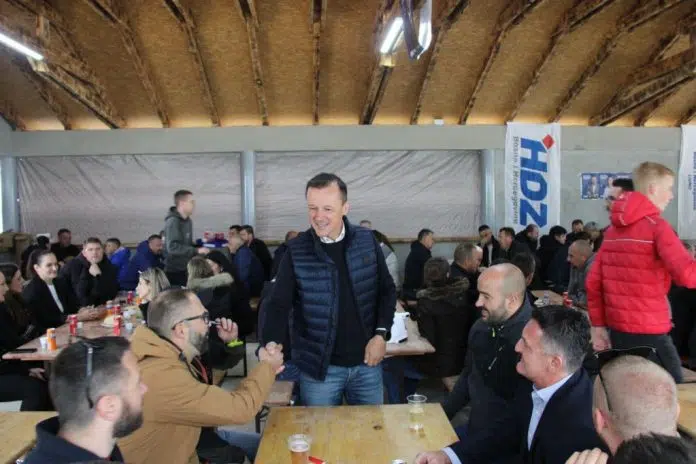 Na Kojem Se Mjestu Hdz Ova I Snsd Ova Opozicija Sloze Sve