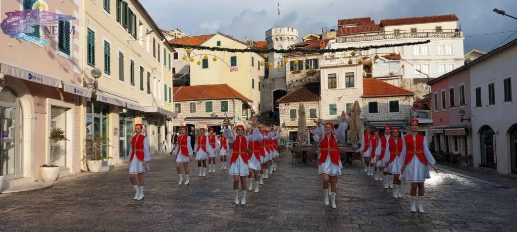 NAJAVA: Neumske mažoretkinje nastupit će na smotri mažoretkinja na Stradunu