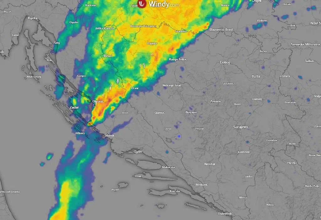 Slijedi burna promjena vremena: Nakon kiše i grmljavine dolazi bura i jako zahlađenje.