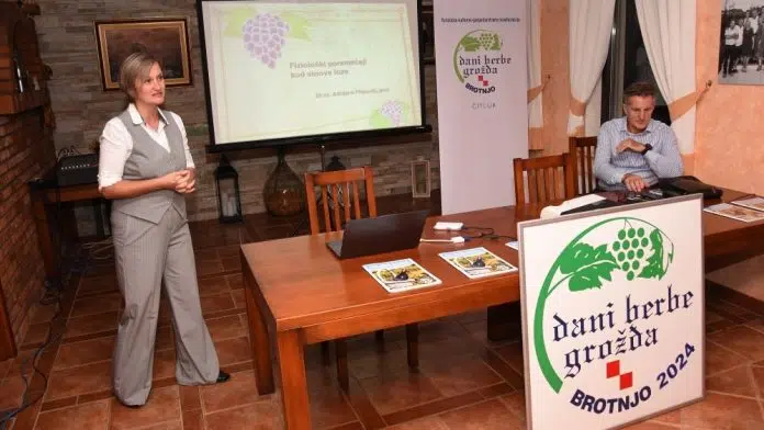 Strucna Predavanja Iz Oblasti Vinogradarstva I Vinarstva Kljucna Tema Manifestacije