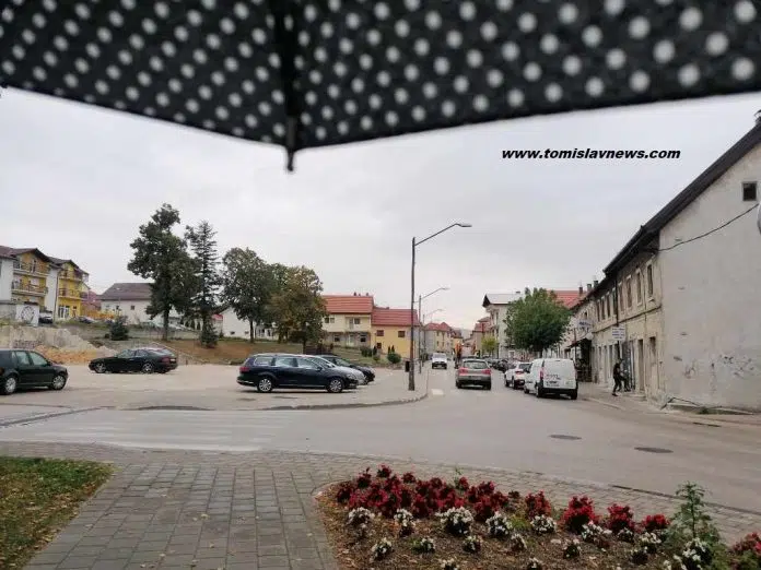 Ugodno Umjereno Oblacno I Hladno Jutro U Tomislavgradu