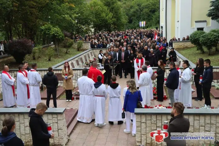 Uzdol Obelezena 31 Godisnjica Stradanja Hrvata