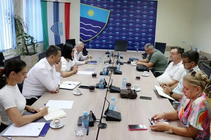 Vlada Hnz Pruzili Smo Prosvjetarima Vise Od Maksimuma Kako Bismo