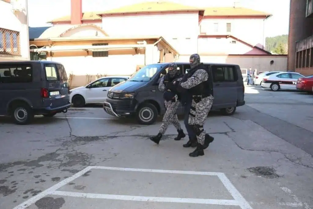 Osam osoba privedeno u Bihaću i Bosanskoj Krupi zbog terorističkog napada na policijsku postaju