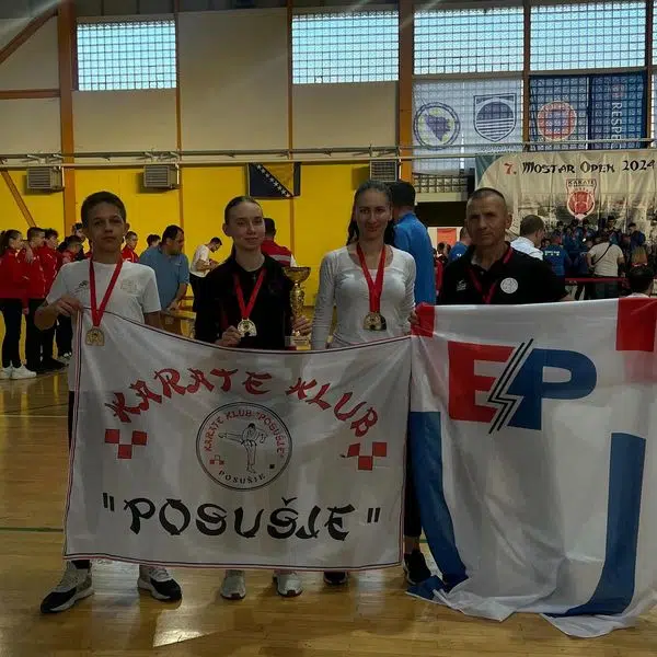 Karate klub Posušje osvojio sedam medalja i pehar na takmičenjima 1730138064 Karate Klub Posusje Osvojio Sedam Medalja I Pehar Na Takmicenjima