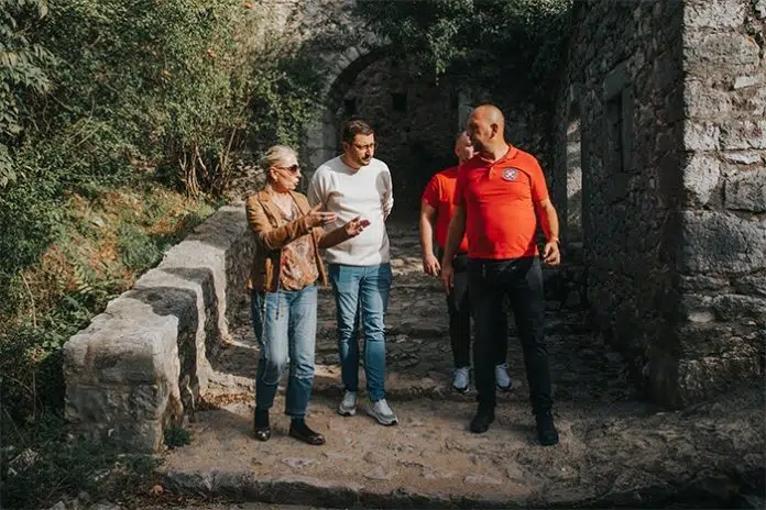 Izaslanstvo Eu Posjetilo Pocitelj Transformacija Skole U Edukacijski