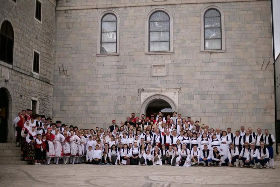 Fotografija: Manifestacija folklora “Misečina kazivala suncu” i najava koncerta zborova u ponedjeljak 28.10.