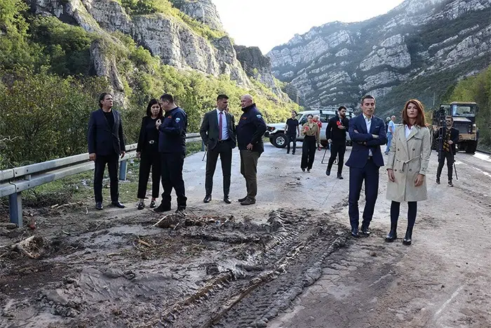 Katić: Na cesti M-17 se čeka završetak potrage za nestalima prije puštanja u promet.