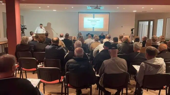 Livno Okrugli Stol Na Temu Podrske Braniteljima Sa Ptsp Om Odrzan