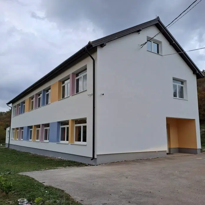 Ljubuncic Dobiva Novu Fasadu Na Starom Krovu