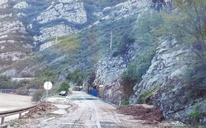 Ministrica Katic Obecava Prohodnost Ceste M 17 Za Putnicka Vozila Od