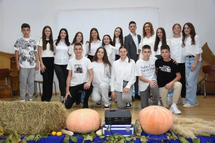 Obilježena 119. godišnjica osnivanja OŠ Čerin Obiljezena 119 Godisnjica Osnivanja Os Cerin