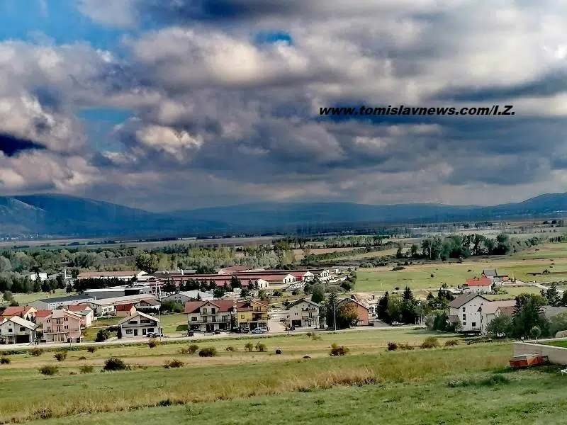 Ugodno oblačno jutro u Tomislavgradu, uz prijatne temperature!