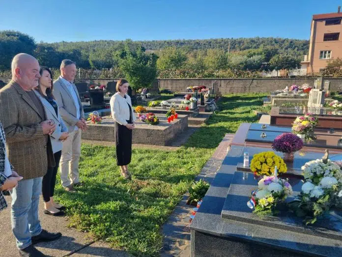 FOTO | Odana počast čapljinskim braniteljima povodom blagdana Svih svetih 1730562005 881 Foto Odana Pocast Capljinskim Braniteljima Povodom Blagdana Svih Svetih