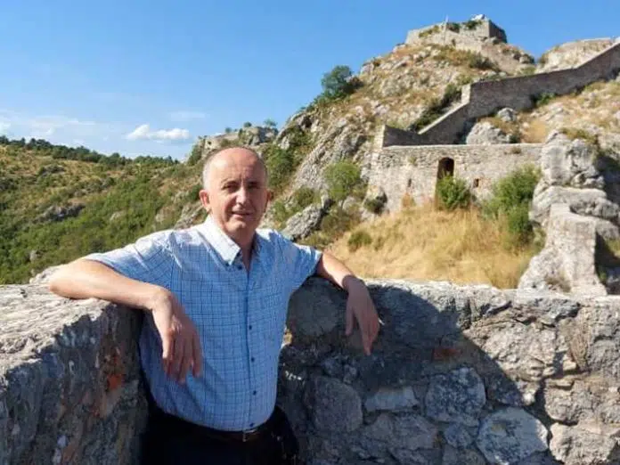 Fra Miljenko Mića Stojić primljen u članstvo Slavenske akademije Fra Miljenko Mica Stojic Primljen U Clanstvo Slavenske Akademije