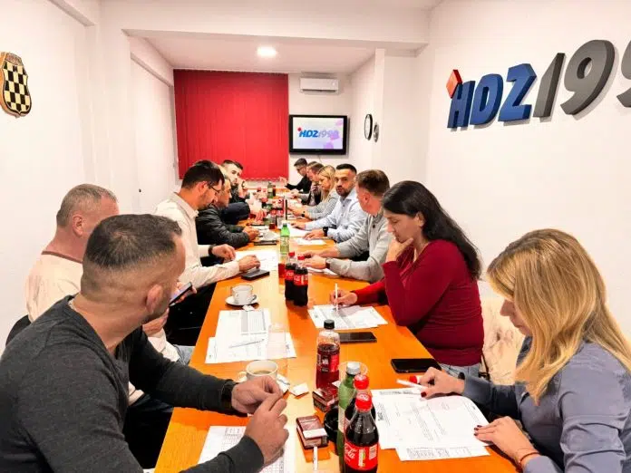 Hdz 1990 U Hbz Dobio Povjerenje 1915 Glasaca Vise U