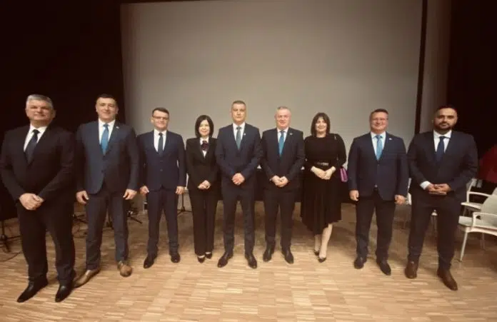 Izaslanstvo Vlade Hercegbosanske Zupanije Na Svecanom Obiljezavanju Dana Vukovarsko –