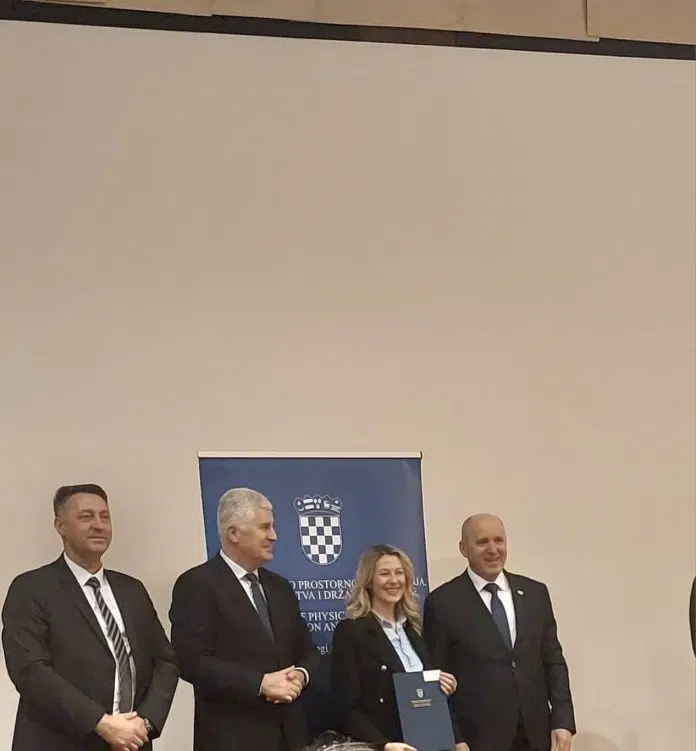 Dom zdravlja Neum: Potpisan ugovor za Obnovu laboratorijske službe