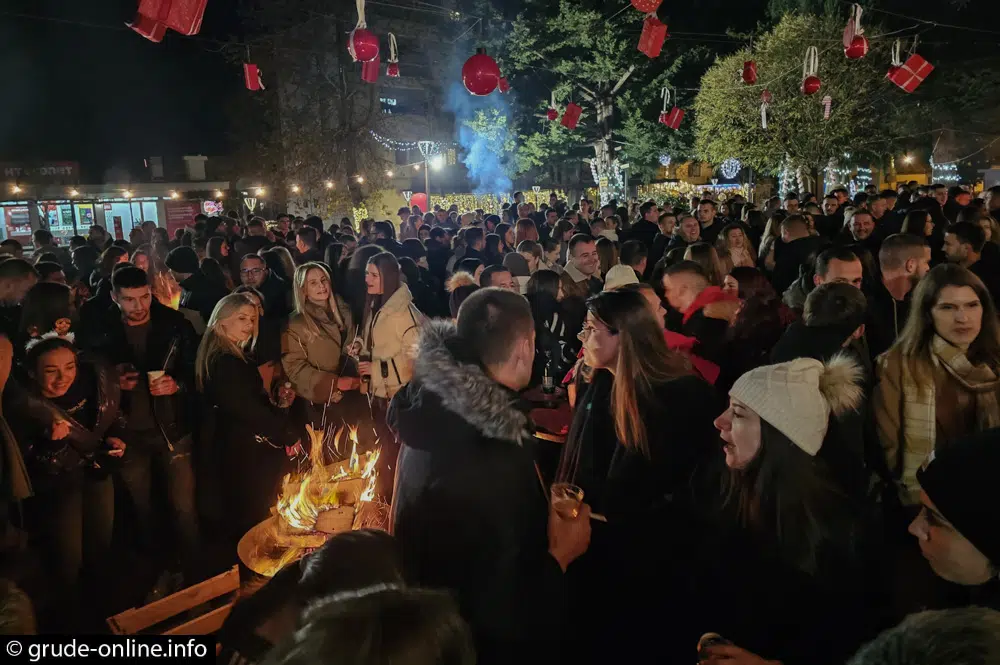 FOTO: Pogledajte kako je bilo na drugoj večeri manifestacije “Božić Svima”