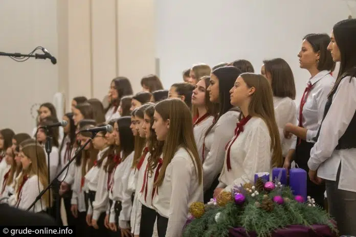 NAJAVA: Tradicionalni 20. Adventsko-božićni koncert zborova općine Grude