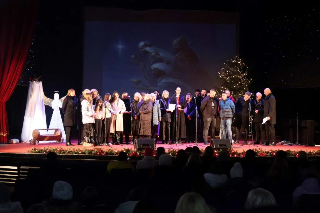 Kupres: Održan božićni humanitarni koncert pod geslom ”Moj mali dar za jedan veliki osmijeh”