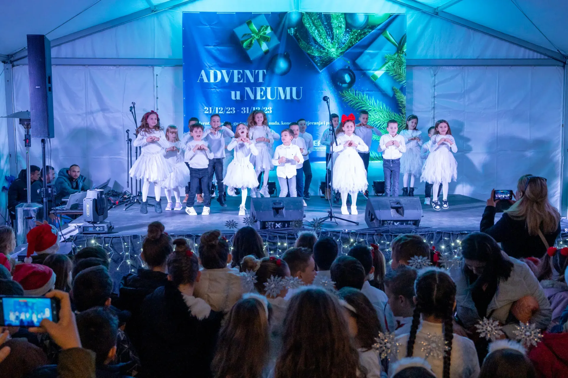 Advent u Neumu: Javni poziv za zakup adventskih kućica