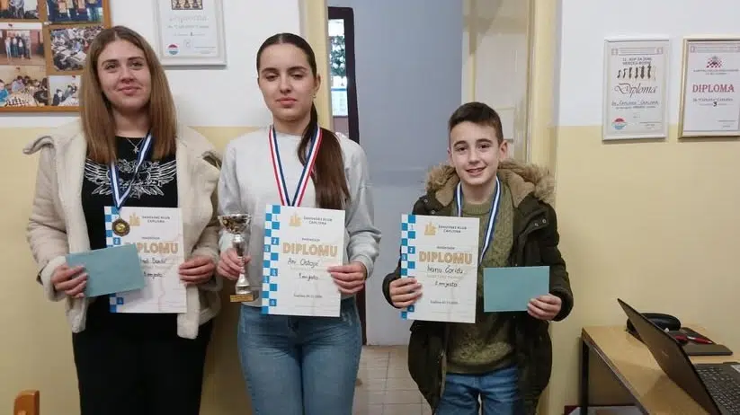 Ana Ostojić trijumfirala na Božićnom kadetskom turniru u Čapljini, dominacija igrača Škole šaha ŠK Brotnjo