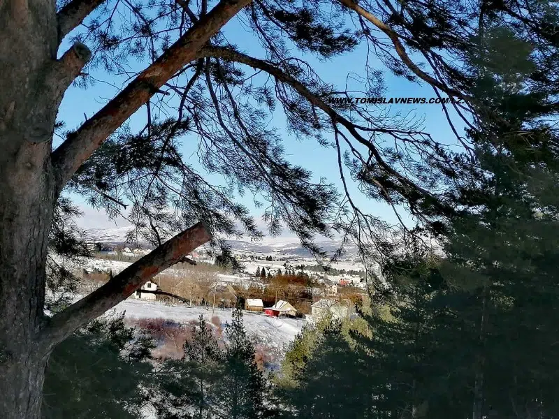 DOBRO vam umjereno oblačno, hladno i snježno jutro u Tomislavgradu!