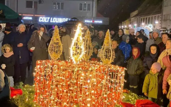 Paljenjem prve svijeće započeo Advent u Livnu
