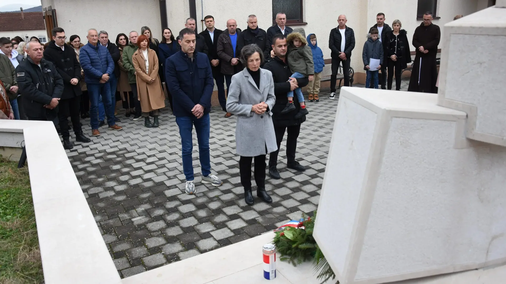U Vionici odana počast poginulim braniteljima