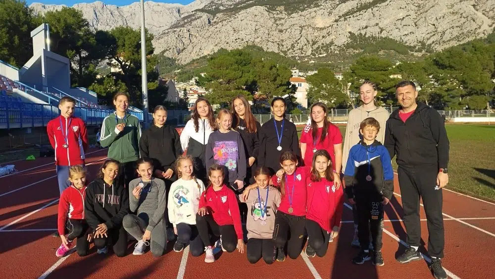 Uspjesima na međunarodnom mitingu članovi AK Brotnjo završili uspješnu sportsku godinu