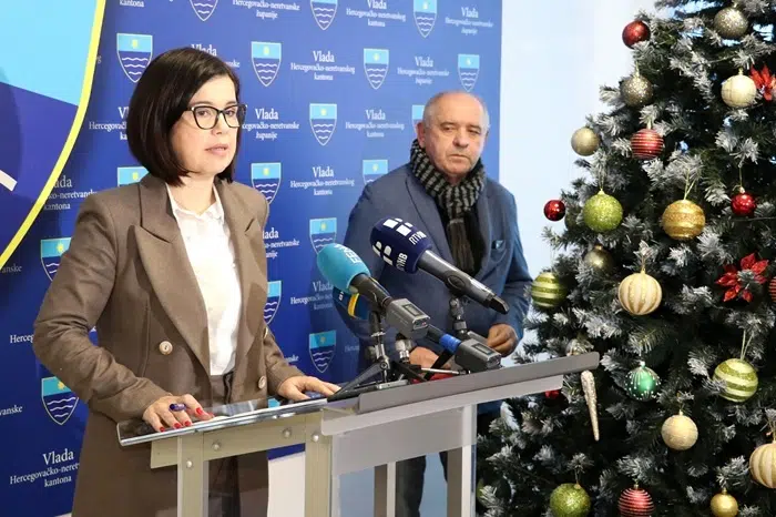 Vlada HNŽ: Sindikalni čelnici podržali bi otkaze za više od 300 učitelja i nastavnika