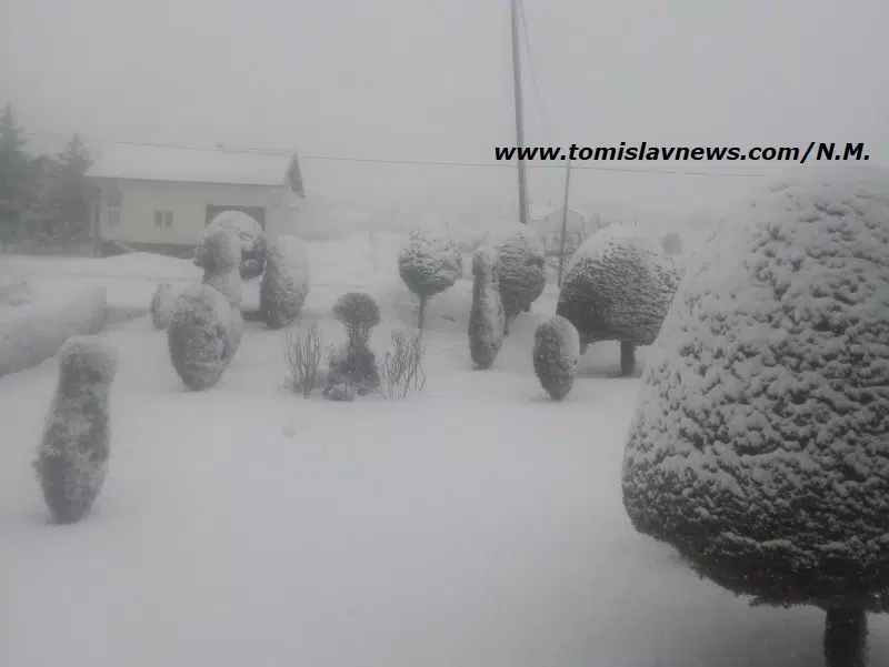 DOBRO vam umjereno vedro, snježno i hladno jutro iz Tomislavgrada!