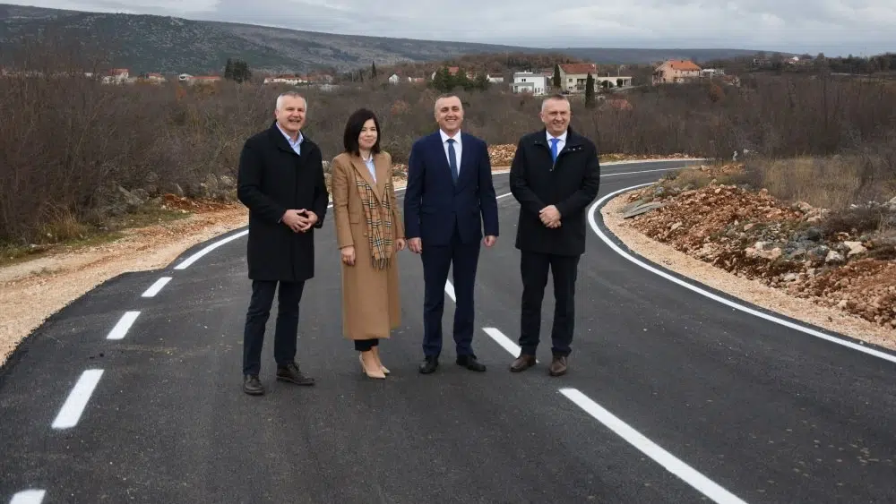 Obnova regionalne prometnice koja povezuje Hamziće i Lipno privedena kraju
