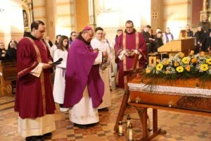 Misa zadušnica i sprovod pokojnog svećenika fra Franje Vrgoča