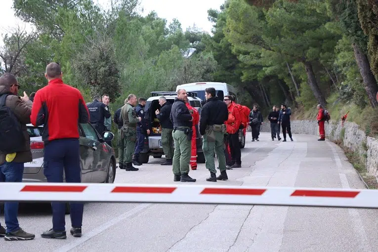 Nađen tinejdžer (16) koji je nestao u Splitu. HGSS ga izvlačio, prebačen je u bolnicu