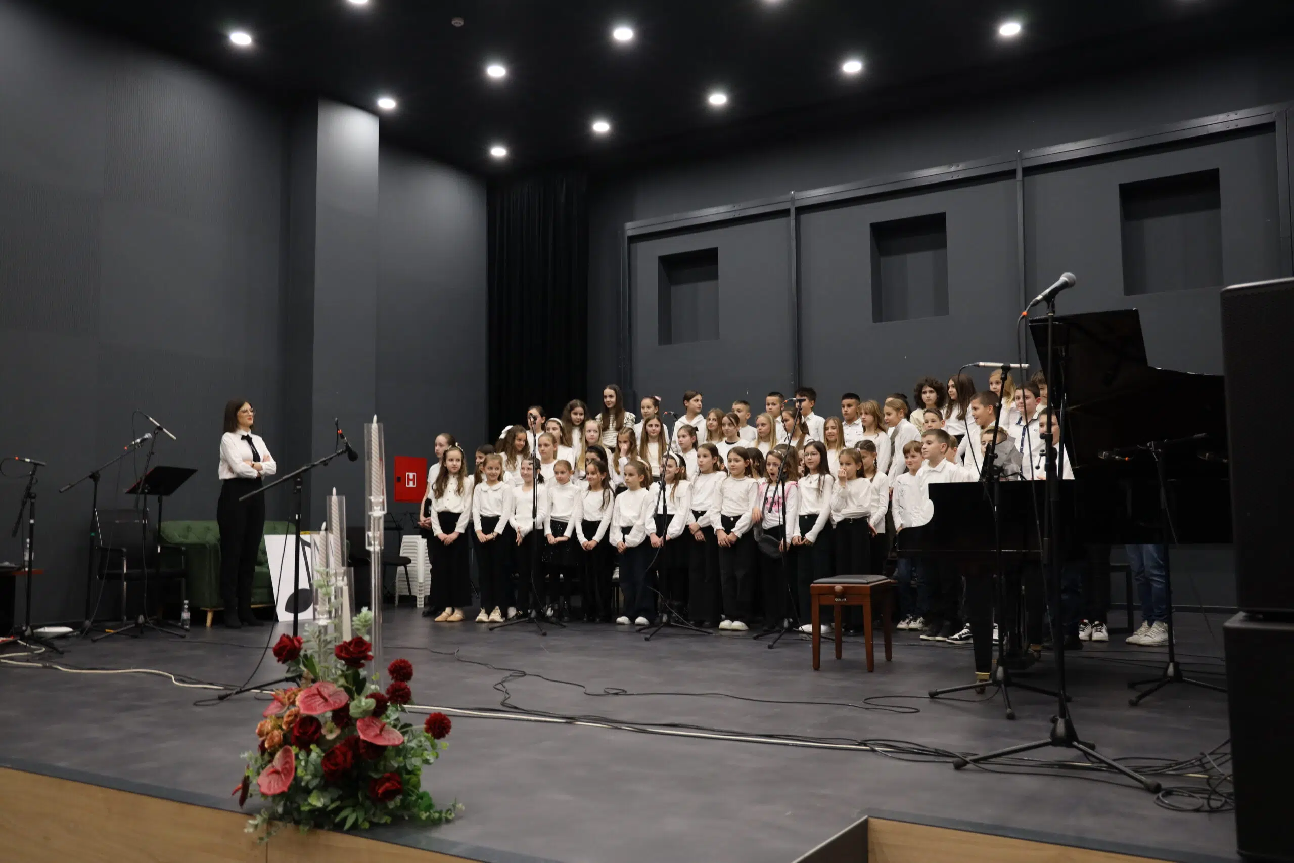 Održan svečani koncert “Posvećeno mome gradu”