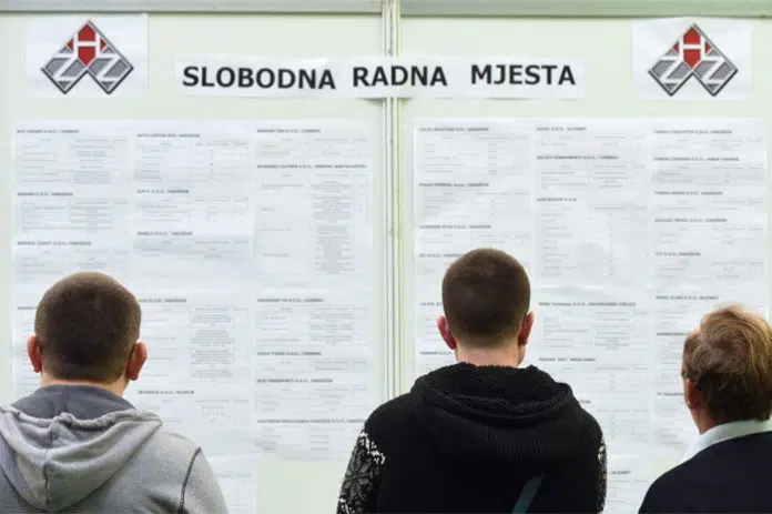 BiH: Nezaposlenost sve manja, na zavodima evidentirano 320.696 osoba