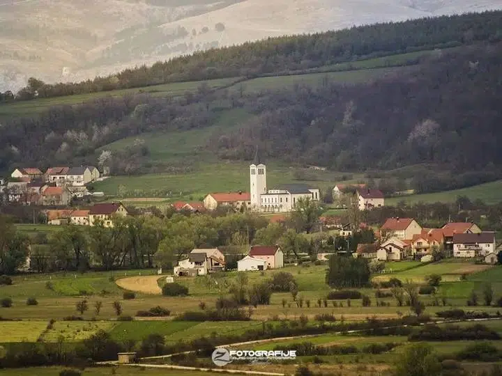 Marko Semren: Deset zaselaka i šest živih vrela poanta je moga sela