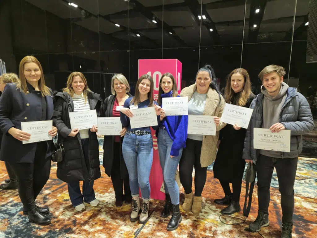 Njegovatelji iz ŽZH dobili certifikate za gerontodomaćice