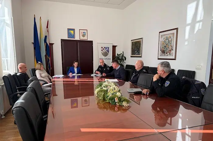 Raguž sa PU Čapljina: Podići sigurnost u prometu; pojačana kontrola parkinga i vožnja