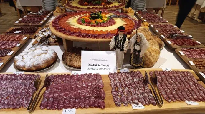 VIDEO / U Livnu održana 4. kobasijada, izlagači birali koja